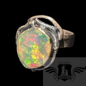 AMAZING BEAUTY- OPAL