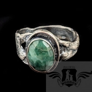 BAŚNIOWY ZE SZMARAGDEM