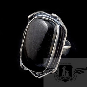 TAJEMNICZY CZARNY TURMALIN