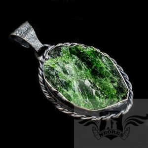 Z LEŚNEGO MCHU- CHROMODIOPSYD