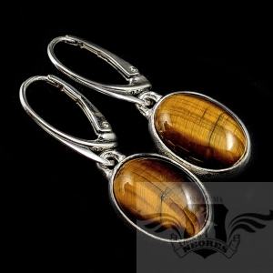 KOLCZYKI Z TYGRYSIM OKIEM