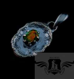 CZARNY OPAL