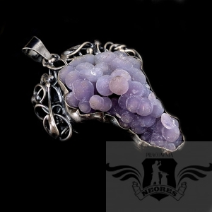 WINOGRONOWE PNĄCZA CHALCEDONU