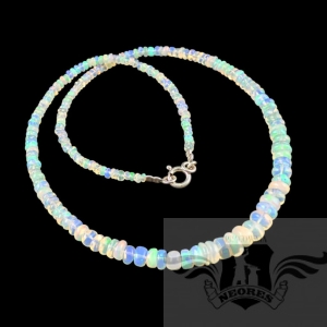 NASZYJNIK- DELIKATNE OPALE