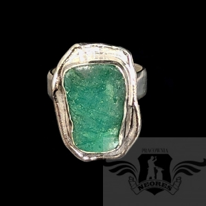 SUROWOŚĆ SZMARAGDU