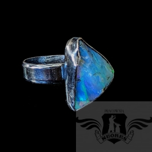 SUROWA SKAŁA- OPAL Z ETIOPII