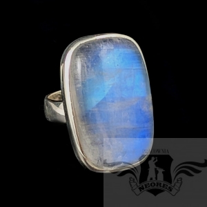 CLASSIC MOONSTONE