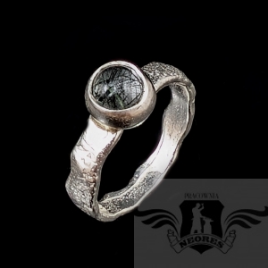 KWARC Z CZARNYM TURMALINEM