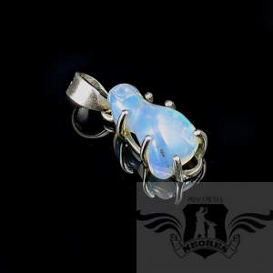 BŁĘKITNY OPAL