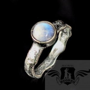 SUBTELLE MOONSTONE